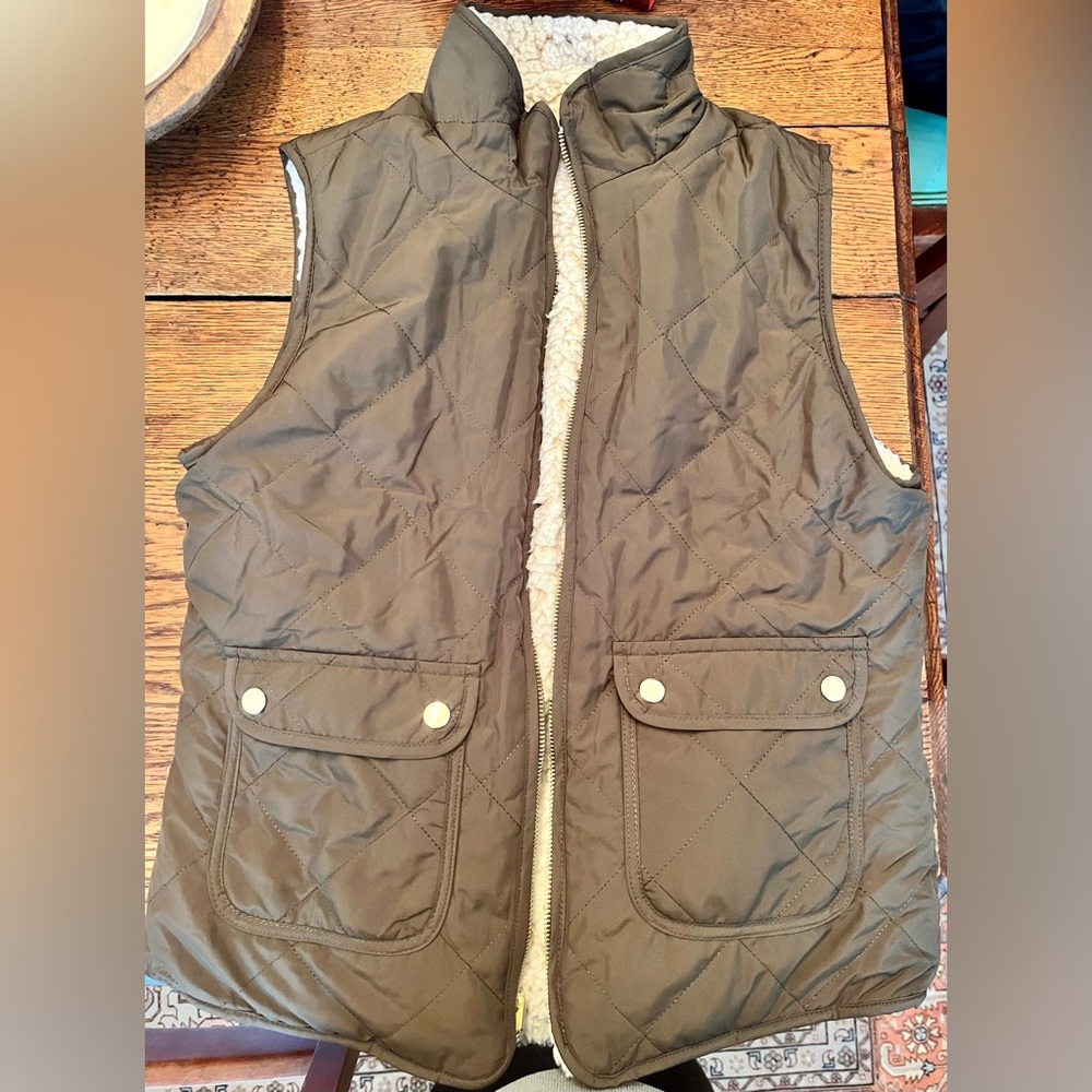 Reversible Love Tree vest. Cream and dark greenish/brown. Excellent condition.